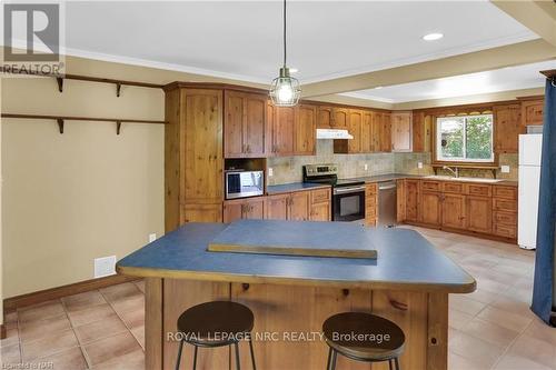 4061 Firelane 13, Port Colborne (874 - Sherkston), ON - Indoor Photo Showing Kitchen