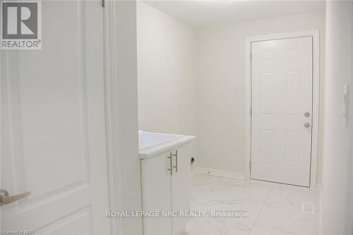 15 Huntsworth Avenue, Thorold (557 - Thorold Downtown), ON - Indoor Photo Showing Other Room