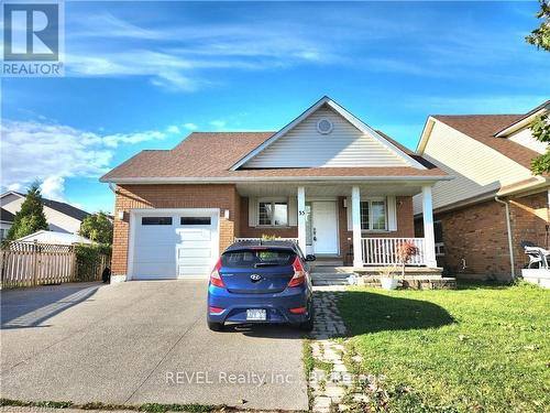 35 Summers Drive, Thorold (558 - Confederation Heights), ON - Outdoor With Deck Patio Veranda With Facade