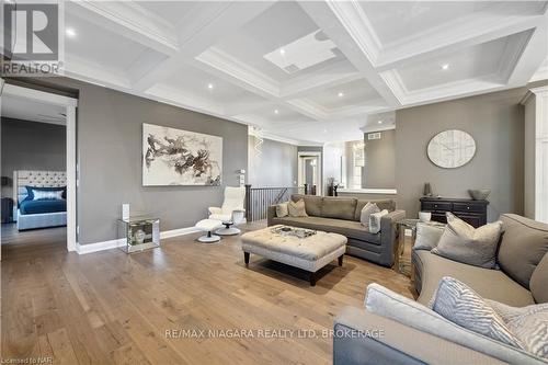 34 Angels Drive, Niagara-On-The-Lake (105 - St. Davids), ON - Indoor Photo Showing Living Room