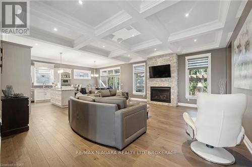 34 Angels Drive, Niagara-On-The-Lake (105 - St. Davids), ON - Indoor Photo Showing Living Room With Fireplace