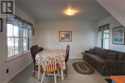 4041 Crystal Beach Hill Lane, Fort Erie (337 - Crystal Beach), ON - Indoor Photo Showing Dining Room