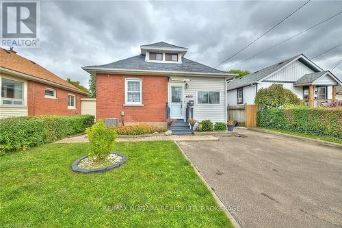 4660 Sixth Avenue, Niagara Falls (211 - Cherrywood), ON - Outdoor With Facade