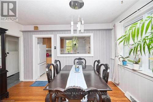 4660 Sixth Avenue, Niagara Falls (211 - Cherrywood), ON - Indoor Photo Showing Dining Room