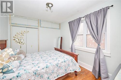 4660 Sixth Avenue, Niagara Falls (211 - Cherrywood), ON - Indoor Photo Showing Bedroom