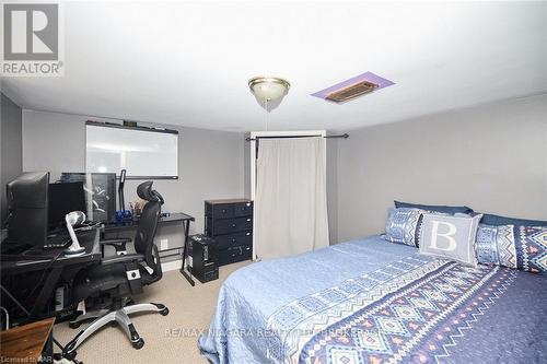 4660 Sixth Avenue, Niagara Falls (211 - Cherrywood), ON - Indoor Photo Showing Bedroom