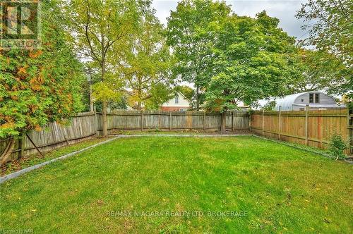 4660 Sixth Avenue, Niagara Falls (211 - Cherrywood), ON - Outdoor With Backyard