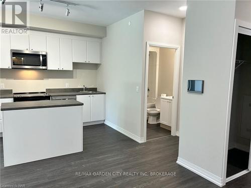 136 - 50 Herrick Avenue, St. Catharines (456 - Oakdale), ON - Indoor Photo Showing Kitchen