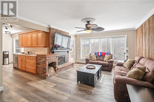 1768 Ridge Road N, Fort Erie (330 - Bertie Ridge), ON - Indoor Photo Showing Living Room With Fireplace