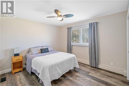 1768 Ridge Road N, Fort Erie (330 - Bertie Ridge), ON - Indoor Photo Showing Bedroom