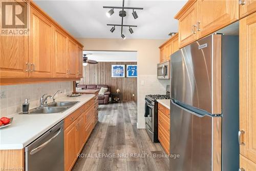 1768 Ridge Road N, Fort Erie (330 - Bertie Ridge), ON - Indoor Photo Showing Kitchen With Stainless Steel Kitchen With Double Sink