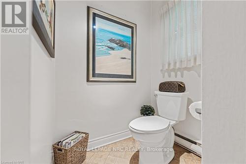 16-16.5 Lakeside Drive, St. Catharines (436 - Port Weller), ON - Indoor Photo Showing Bathroom