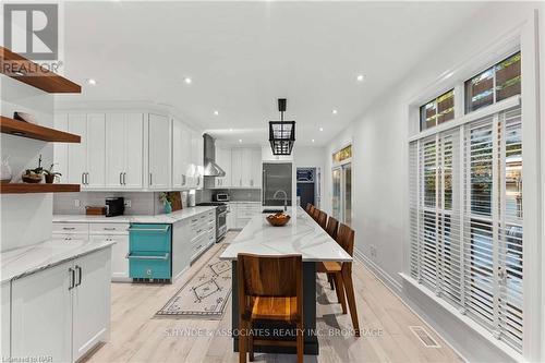 16 Red Haven Drive, Niagara-On-The-Lake (105 - St. Davids), ON - Indoor Photo Showing Kitchen