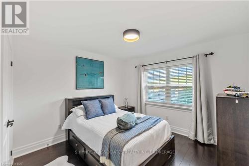 16 Red Haven Drive, Niagara-On-The-Lake (105 - St. Davids), ON - Indoor Photo Showing Bedroom