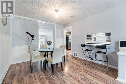 4586 Fifth Avenue, Niagara Falls (211 - Cherrywood), ON - Indoor Photo Showing Dining Room