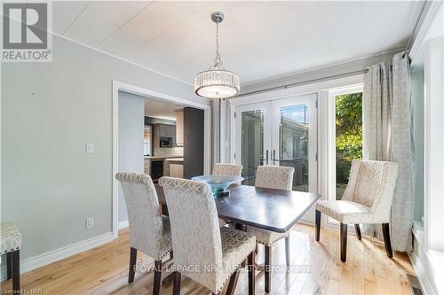 15 Mackie Street, St. Catharines (438 - Port Dalhousie), ON - Indoor Photo Showing Dining Room