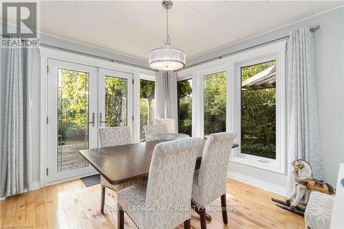 15 Mackie Street, St. Catharines (438 - Port Dalhousie), ON - Indoor Photo Showing Dining Room