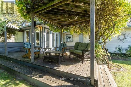 15 Mackie Street, St. Catharines (438 - Port Dalhousie), ON - Outdoor With Deck Patio Veranda