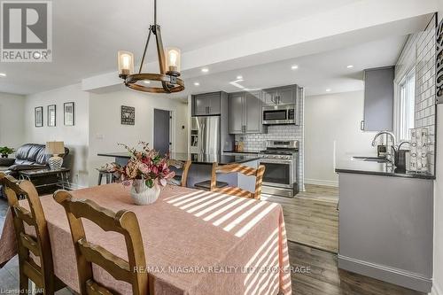 303 Riverside Drive, Welland (772 - Broadway), ON - Indoor Photo Showing Dining Room