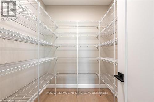 3953 Mitchell Crescent, Fort Erie (327 - Black Creek), ON - Indoor With Storage