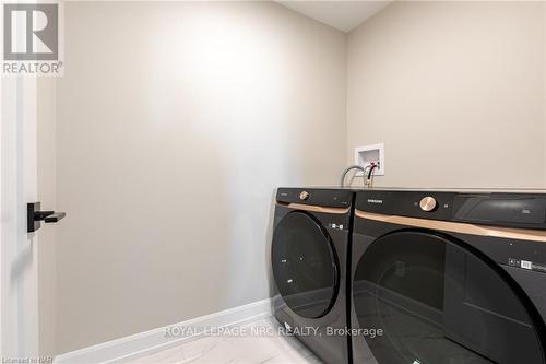 3953 Mitchell Crescent, Fort Erie (327 - Black Creek), ON - Indoor Photo Showing Laundry Room