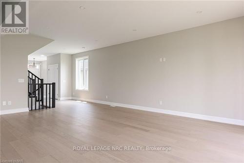 3953 Mitchell Crescent, Fort Erie (327 - Black Creek), ON - Indoor Photo Showing Other Room