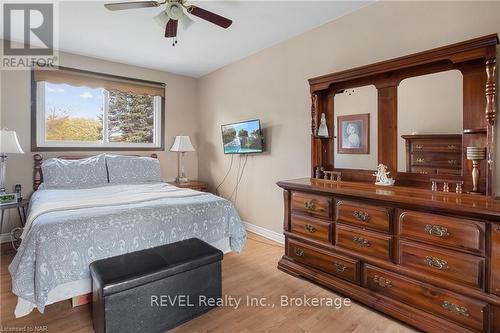 75 Aquadale Drive, St. Catharines (437 - Lakeshore), ON - Indoor Photo Showing Bedroom