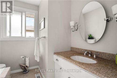 75 Aquadale Drive, St. Catharines (437 - Lakeshore), ON - Indoor Photo Showing Bathroom