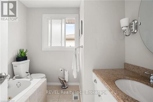 75 Aquadale Drive, St. Catharines (437 - Lakeshore), ON - Indoor Photo Showing Bathroom