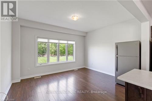 21 Elderberry Road, Thorold (558 - Confederation Heights), ON - Indoor Photo Showing Other Room