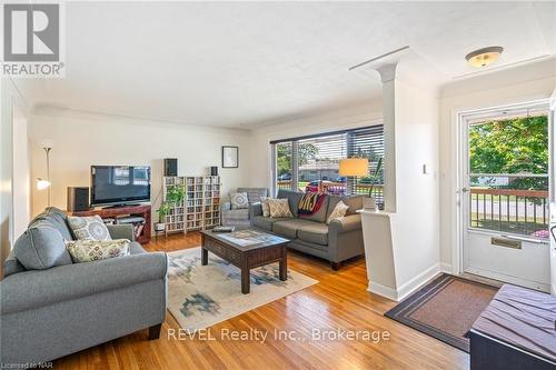 20 Springhead Gardens, Welland (769 - Prince Charles), ON - Indoor Photo Showing Living Room