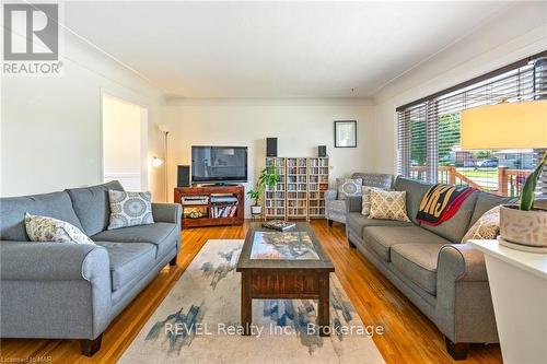 20 Springhead Gardens, Welland (769 - Prince Charles), ON - Indoor Photo Showing Living Room