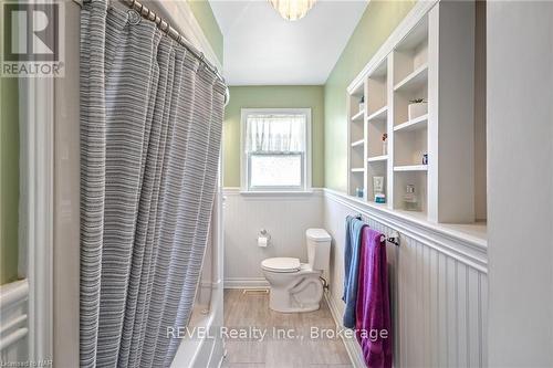 20 Springhead Gardens, Welland (769 - Prince Charles), ON - Indoor Photo Showing Bathroom