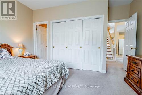 15 - 4300 Kalar Road, Niagara Falls (213 - Ascot), ON - Indoor Photo Showing Bedroom