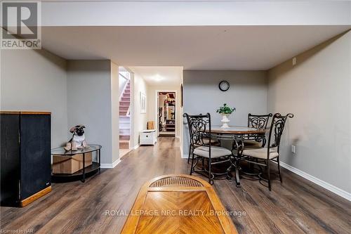 15 - 4300 Kalar Road, Niagara Falls (213 - Ascot), ON - Indoor Photo Showing Dining Room