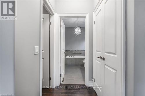 36 Hickory Avenue Avenue, Niagara-On-The-Lake (105 - St. Davids), ON - Indoor Photo Showing Other Room