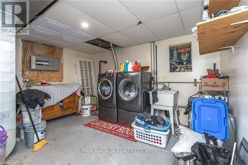 3003 Bethune Avenue, Fort Erie (335 - Ridgeway), ON - Indoor Photo Showing Laundry Room