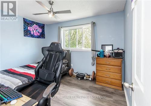 3003 Bethune Avenue, Fort Erie (335 - Ridgeway), ON - Indoor Photo Showing Bedroom