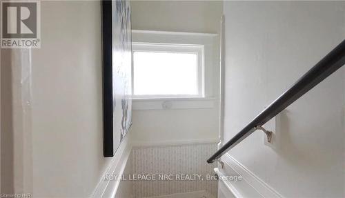 54 Henry Street, St. Catharines (451 - Downtown), ON - Indoor Photo Showing Other Room