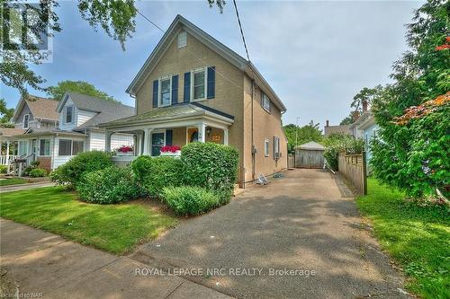 54 Henry Street, St. Catharines (451 - Downtown), ON - Outdoor With Deck Patio Veranda With Facade