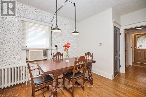 54 Henry Street, St. Catharines (451 - Downtown), ON - Indoor Photo Showing Dining Room