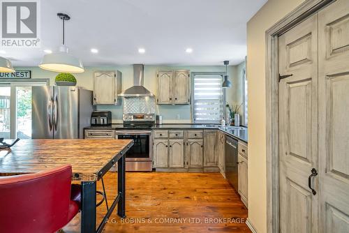 118 River Road, Pelham (664 - Fenwick), ON - Indoor Photo Showing Kitchen