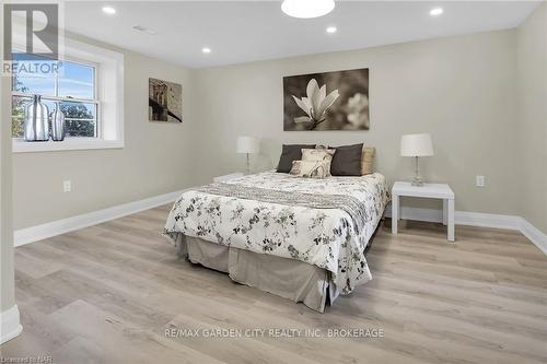 2523 Port Robinson Road, Thorold (562 - Hurricane/Merrittville), ON - Indoor Photo Showing Bedroom