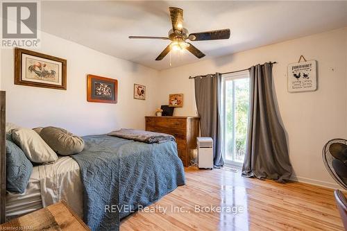 92 Warner Road, Niagara Falls (107 - Glendale), ON - Indoor Photo Showing Bedroom