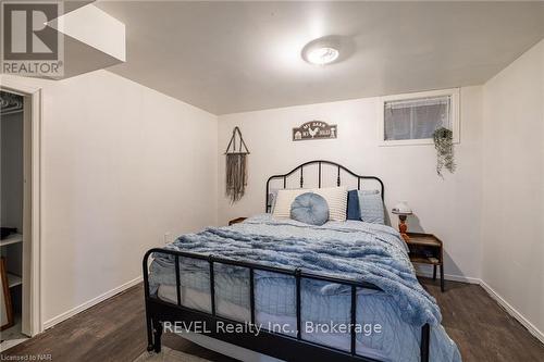 92 Warner Road, Niagara Falls (107 - Glendale), ON - Indoor Photo Showing Bedroom