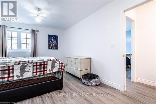 45 Knoll Street, Port Colborne (877 - Main Street), ON - Indoor Photo Showing Bedroom