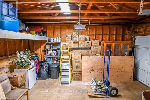 45 Knoll Street, Port Colborne (877 - Main Street), ON - Indoor Photo Showing Garage