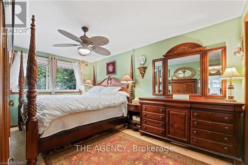 8 St Louis Place, St. Catharines (437 - Lakeshore), ON - Indoor Photo Showing Bedroom