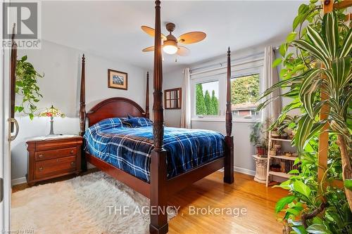 8 St Louis Place, St. Catharines (437 - Lakeshore), ON - Indoor Photo Showing Bedroom