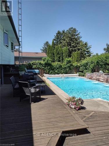 8 St Louis Place, St. Catharines (437 - Lakeshore), ON - Outdoor With In Ground Pool With Deck Patio Veranda